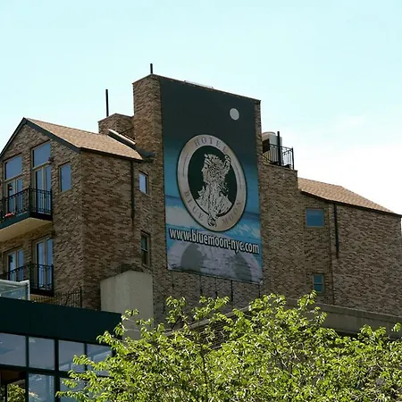 The Historic Blue Moon Hotel - Nyc